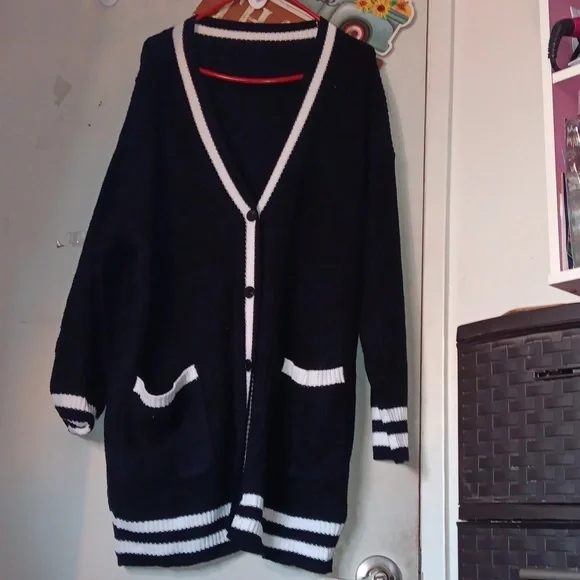 Black cardigan with pockets Xl - Picture 2 of 3